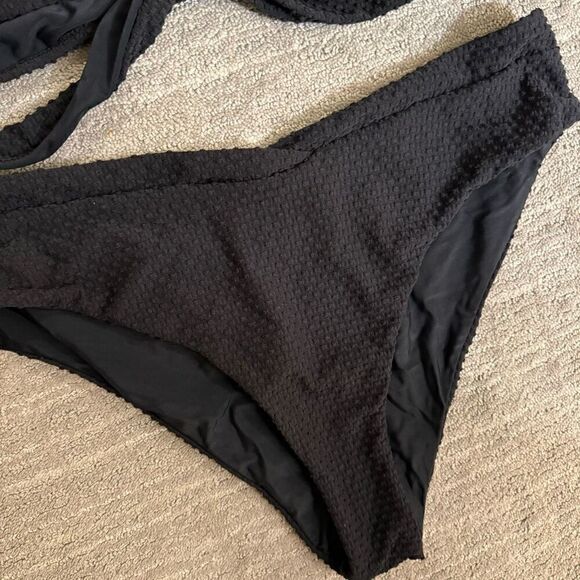 Zaful Black Texured Two Piece High Cut Bikini XL NWT - Picture 3 of 7